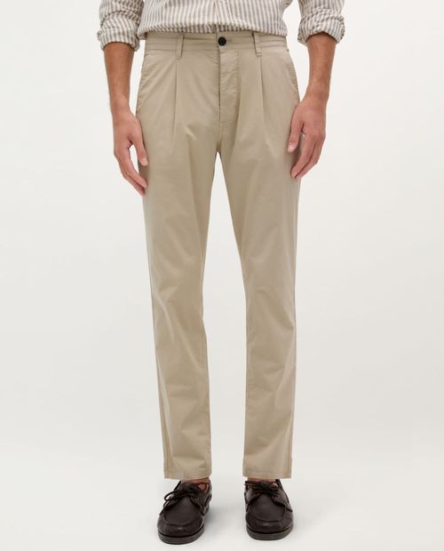 Pantalón chino Scalpers regular fit beige sólido para hombre