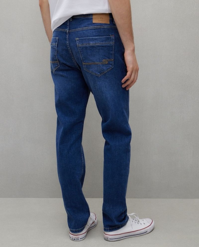 105000190-Jeans-Easy-Wear-slim-fit-azul-denim-lavado-para-hombre