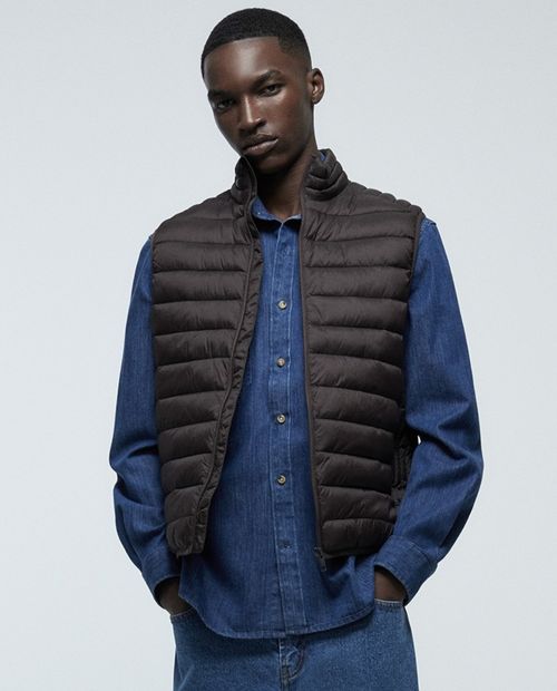 Chaleco acolchado impermeable Sfera café sólido para hombre