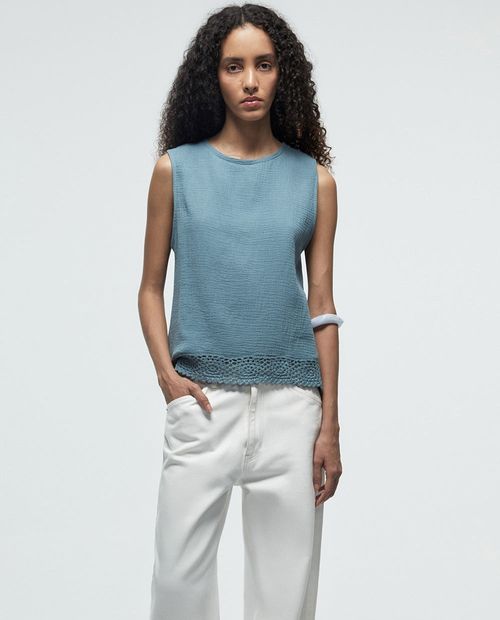 Blusa Sfera casual celeste sin mangas para mujer