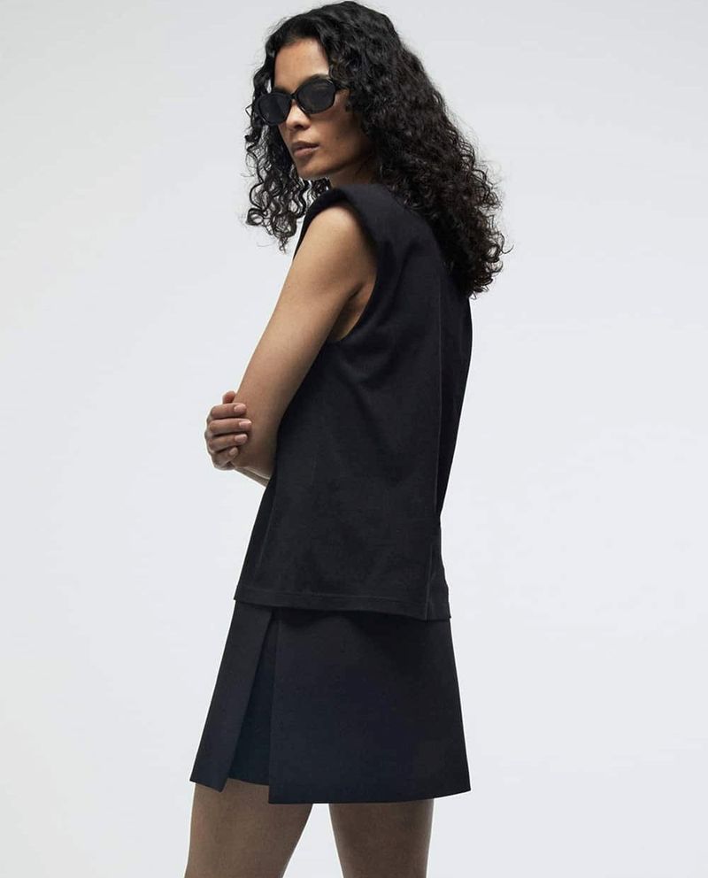 104994774-Camiseta-Sfera-negra-manga-corta-para-mujer