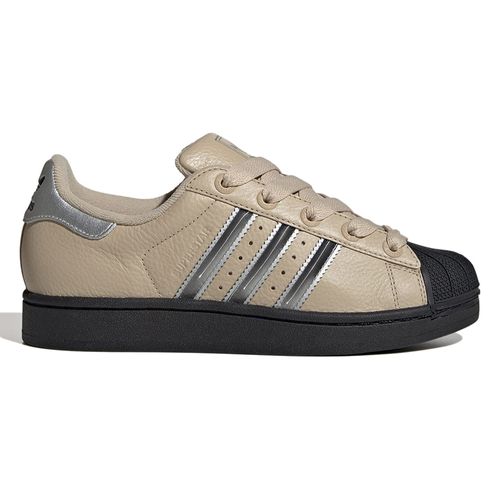 Zapato Adidas Originals Superstar casual color café para mujer
