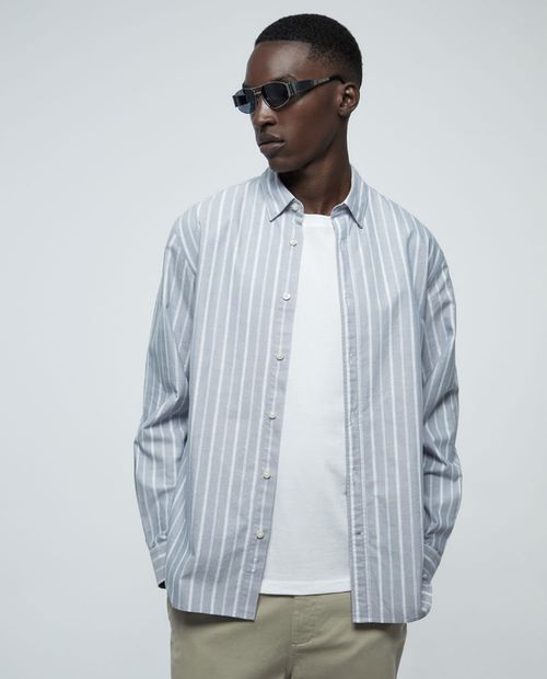 Camisa casual Sfera celeste rayada para hombre