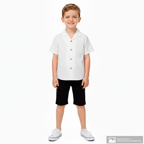 Camisa blanca con textura para niño