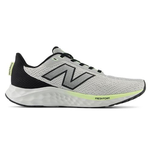 Zapato New Balance Fresh Foam Arishi V4 deportivo negro para hombre