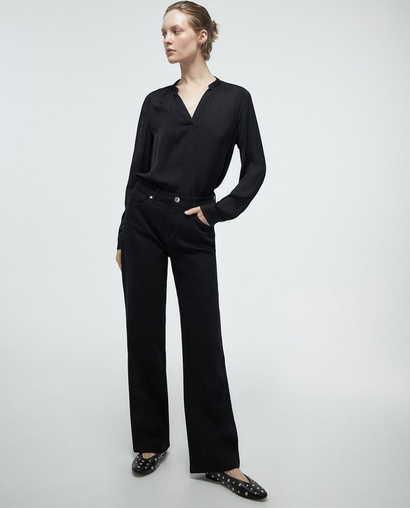 105021513-Blusa Sfera casual negra de manga larga para mujer