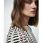 105021528-Blusa Sfera casual estampada de manga larga para mujer