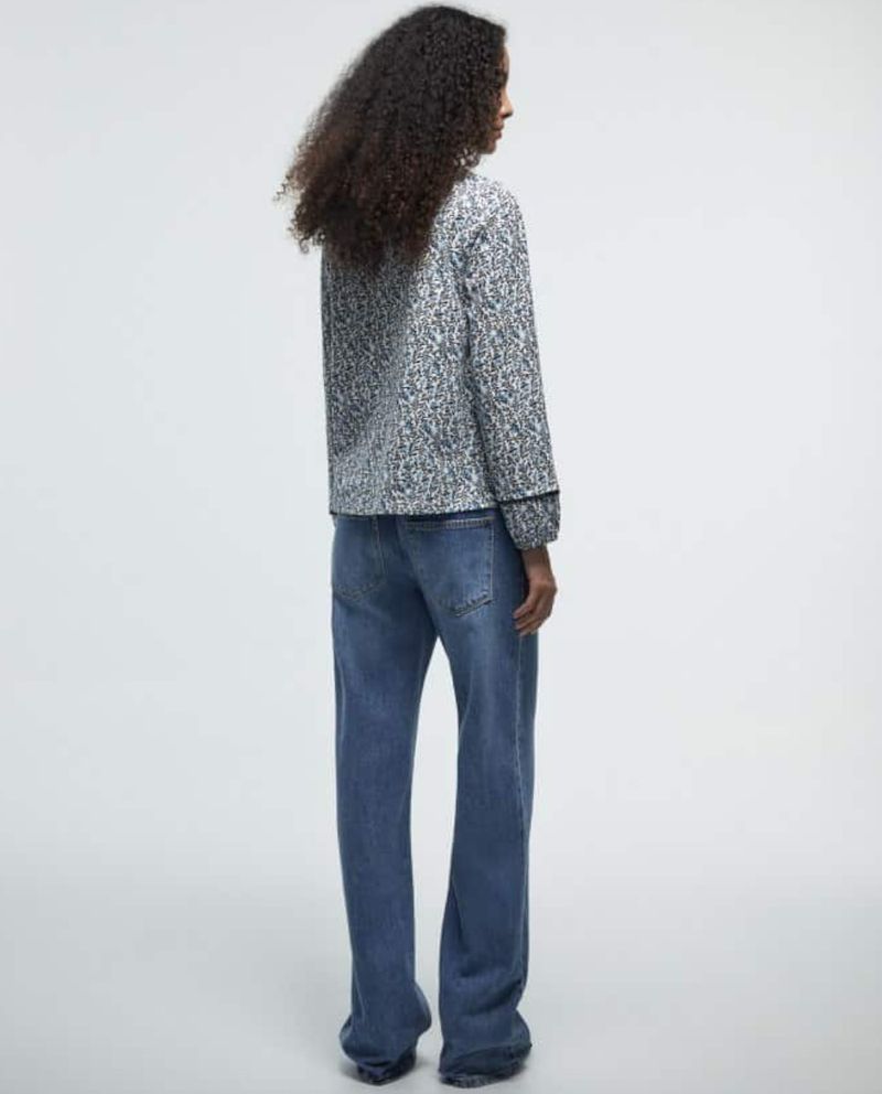 105021605-Blusa Sfera casual estampada de manga larga para mujer