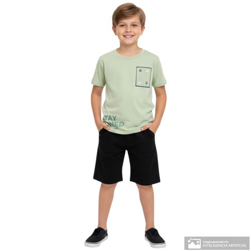 Camiseta verde con estampado para niño