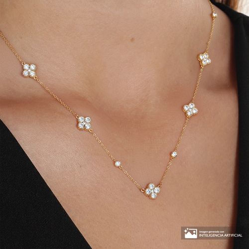 Collar con dijes de tréboles con zirconia de plata en baño de oro para mujer