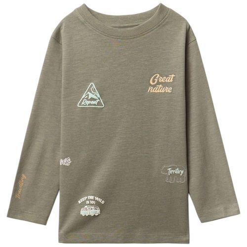 Camiseta verde con estampado para niño