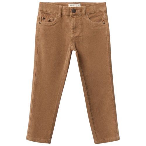 Pantalón café con textura para niño