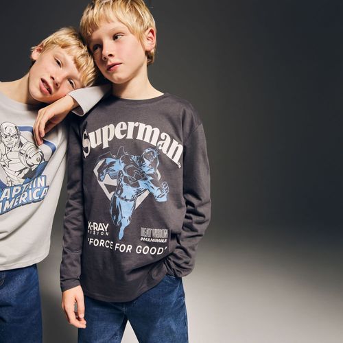 Camiseta gris con estampado de Superman para niño