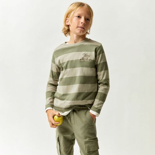 Camiseta bicolor rayada para niño