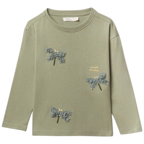 Camiseta verde con textura para niña