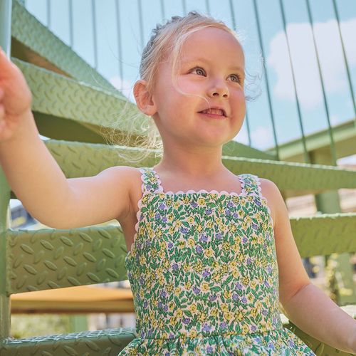 Vestido estampado floral para niña