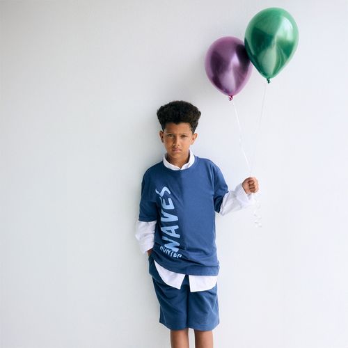 Conjunto de 2 piezas azul estampado para niño