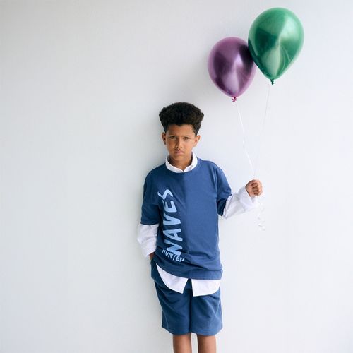 Conjunto de 2 piezas azul estampado para niño