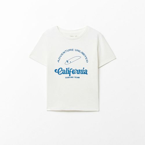 Camiseta blanca estampada para niño