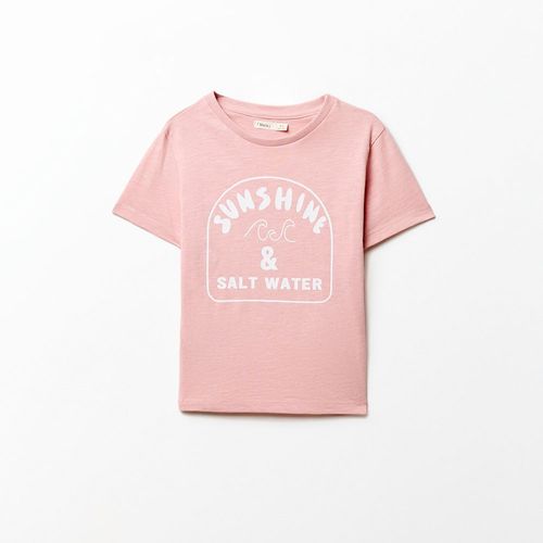 Camiseta rosada estampada para niño
