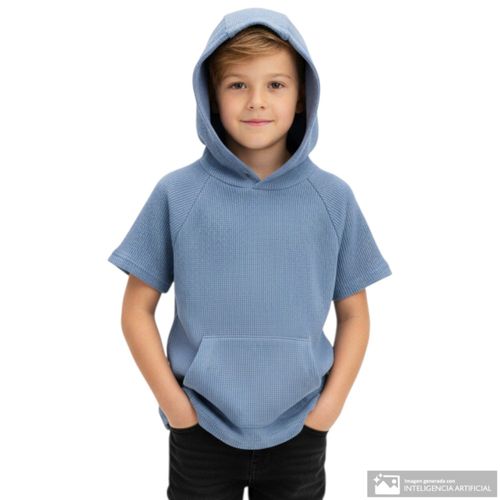 Camiseta azul con capucha para niño