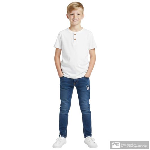 Camisa blanca para niño
