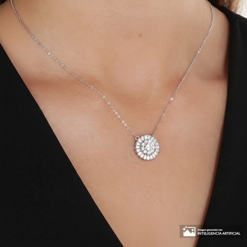 Cadena con dije de plata con zirconia para mujer