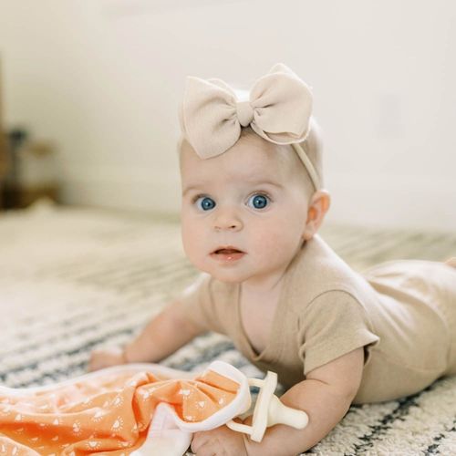 Portachupetes y pañuelo mordedor anaranjado Lovey Blanket