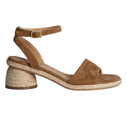 Sandalia casual Corina color café para mujer