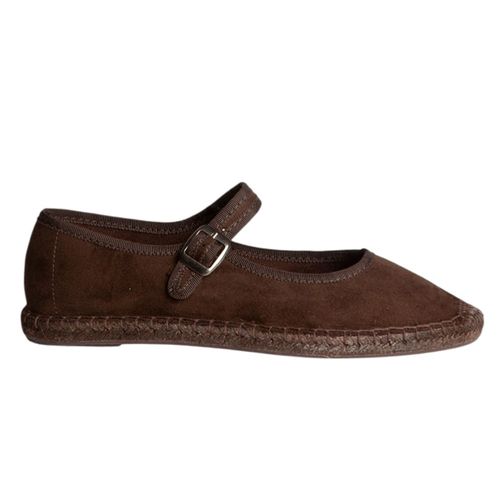 Zapato Mary Jane casual Corina color café para mujer