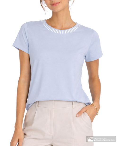 Camiseta Sabrina celeste manga corta para mujer