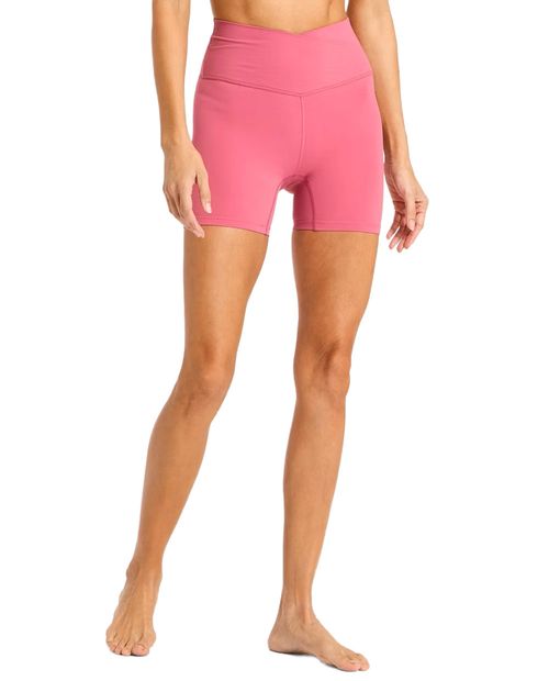Short deportivo All in motion sólido cintura alta para mujer