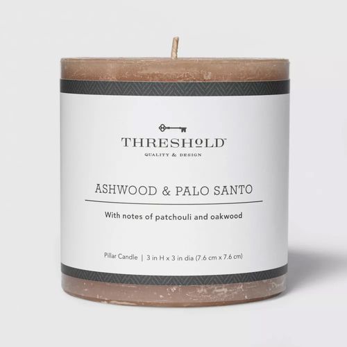 Vela aromática Threshold ashwood and palo santo 7.6cm