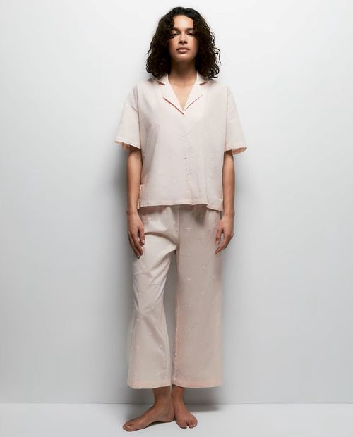 Pijama con pantalón Sfera rosada bordada para mujer