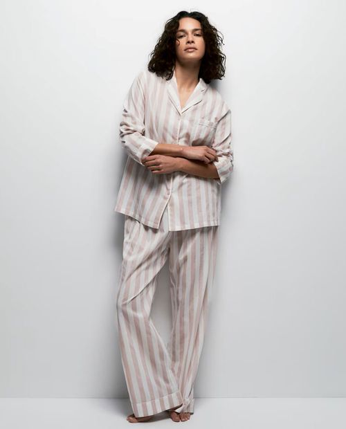 Pijama con pantalón Sfera rosada rayada para mujer