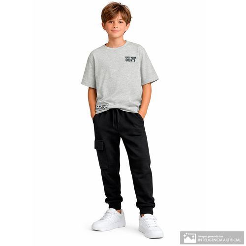 Camiseta gris con estampado para niño