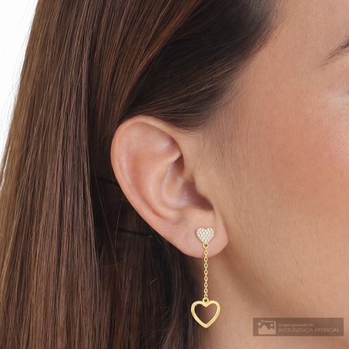 Aretes largos con colgante de corazón de plata en baño de oro para mujer