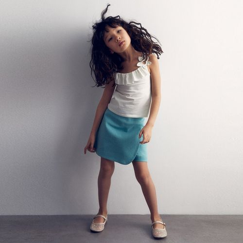 Blusa blanca crop top para niña