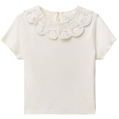 Blusa beige con cuello tipo crochet para bebé niña