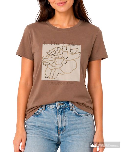 Camiseta Unexpected café estampada manga corta para mujer