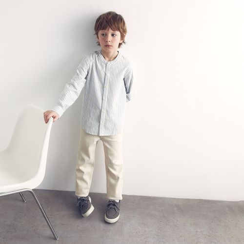 Camisa casual celeste rayada para niño