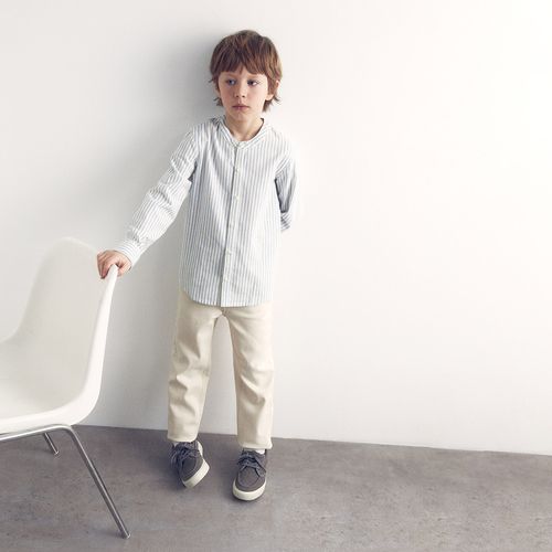 Camisa casual celeste rayada para niño