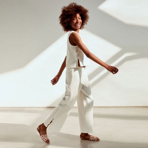 Pantalón beige culotte para niña