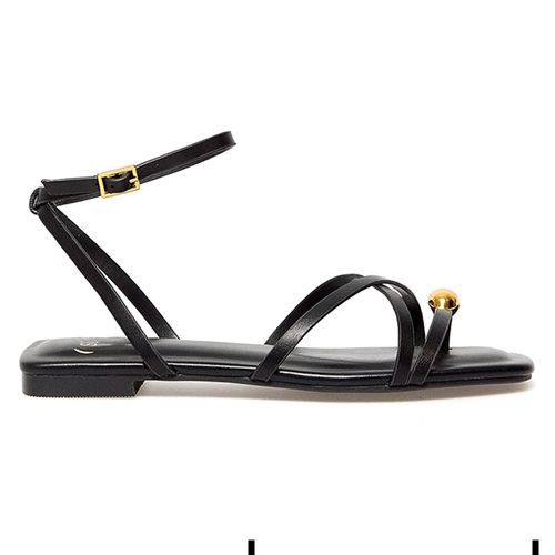 Sandalia casual Sfera color negro para mujer