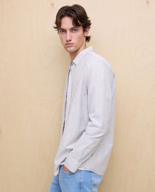 Camisa casual Easy Wear slim fit rayada para hombre