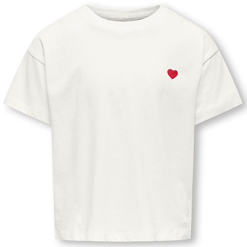 Camiseta blanca con corazón bordado para niña