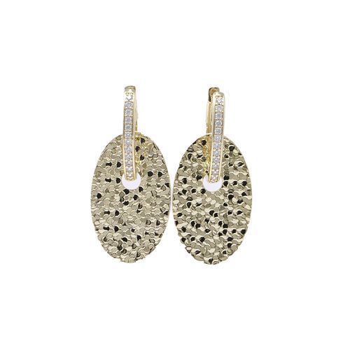 Aretes largos acabado texturidado para mujer