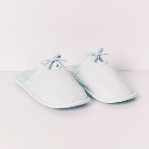 Pantuflas verdes rayadas para mujer