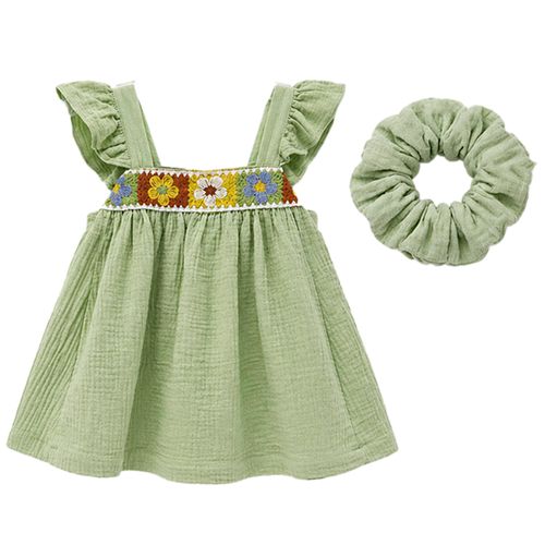 Vestido verde con bordado floral para niña