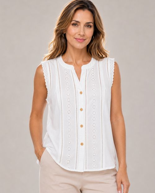 Blusa calada con detalles de encaje blanca